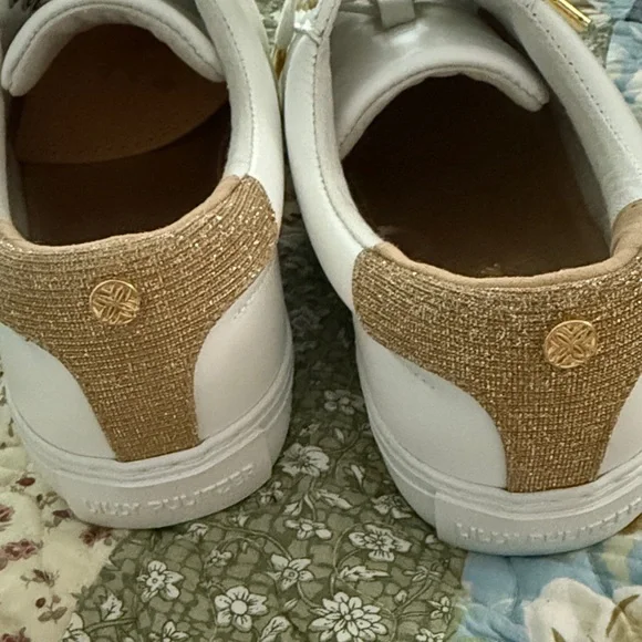 Lilly Lux Hallie Sneaker - Picture 3 of 9